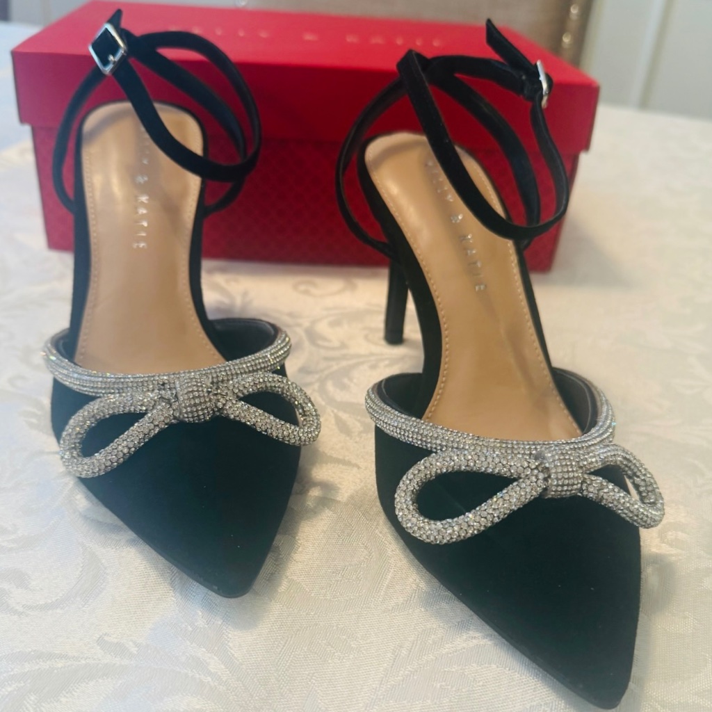 Kelly  Katie Size 7 Heels Brand New
